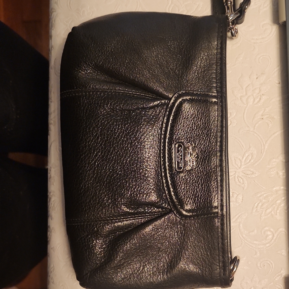 NWT Coach Shiny Black Leather Large Wristlet